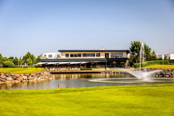 Club House Hrubá Borša